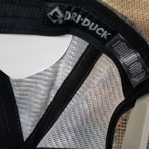 John Deere Camo Cap/Water Bottle Bundle - Picture 3 of 11